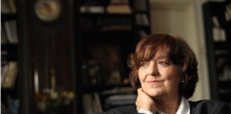 Поетесата Ана Бландијана е добитничка на наградата „Златен венец“ за 2019