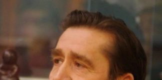 LICENTIA POETICA-Радован Влаховиќ -Под крилото на ластовицата…пред невремето… да ја спаси песната