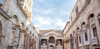 Марјан Нечак со награда на Театарски фестивал „Марулиќеви денови “ во Сплит