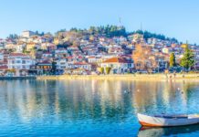 Наместо конкретни мерки – Охрид и Охридското езеро оставени на немилост на поединци