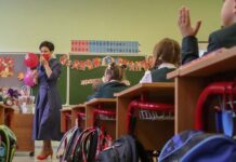 Учебници и настава мора да има -Манипулацијата со деца е недозволива