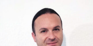 Зоран Арсовски – Бабата со златна плакета за свое дело