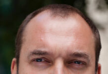 Артур Жмијевски со самостојна изложба во МСУ