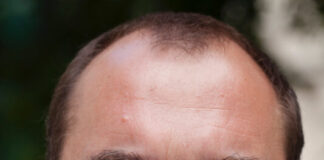 Артур Жмијевски со самостојна изложба во МСУ