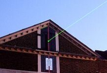 10 август 1675- Поставен е камен-темелникот на Кралската опсерваторија во Гринич, денес местото кајшто минува нултиот меридијан.