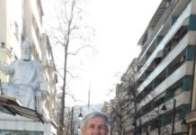 151 рози за Делчев