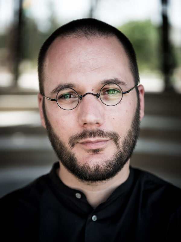 Portrait Jonas Staal (photo Ruben Hamelink)
