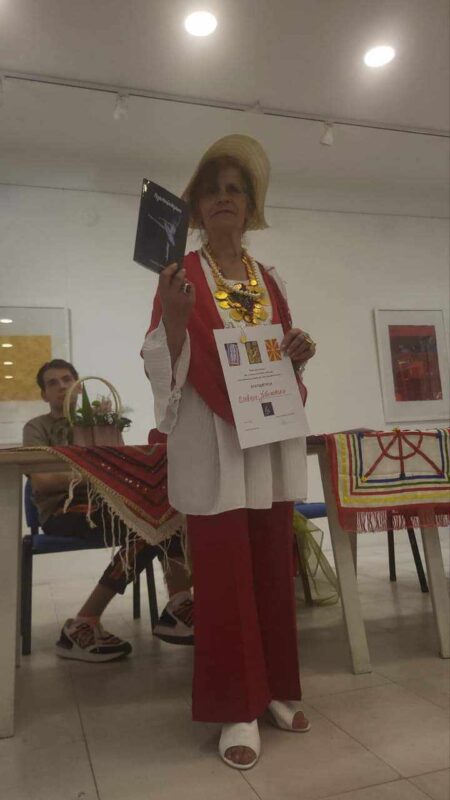 Messenger_creation_b7fb1720-f245-4ef4-9a3d-6685d1b74c41