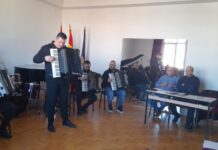 Хармоникашот Илче Костадинов со десетка дипломираше на Музичка академија во Штип