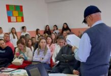 Се одржа настанот “Говорот на цвеќето на мирот” во ОУ “Кочо Рацин” во Општина Петровец