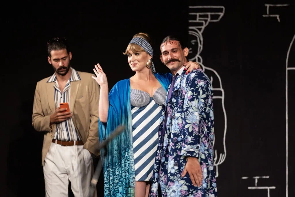 Драмски театар -„Провинцијалските плејбои…“ во Скопје