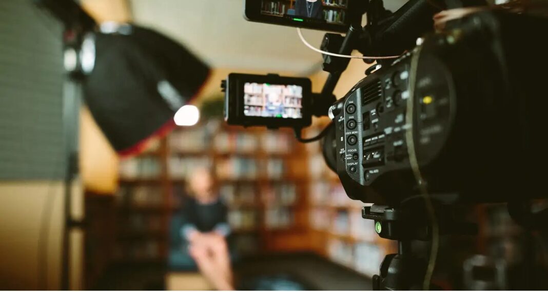 journalistiek-en-media---sam-mcghee-281613-unsplash